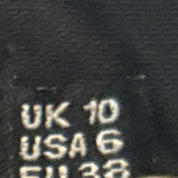 Pretty Little Thing Black Woven Cinched Curve Hem Blazer - Picture 15 of 16